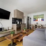 Apartment with AC - 2BDR-6PAX - Champs Élysées